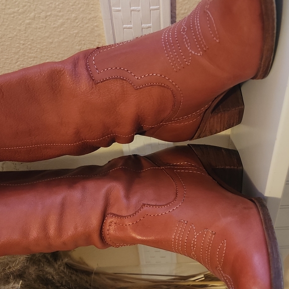 Chineese Laundry Pink Leather Western Boots - Picture 2 of 6